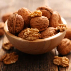 English Walnut Tree -Blooming Yard English Carpathian Walnut 2 FGT